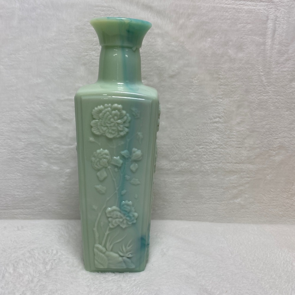 VTG 1972 Jim Beam Empty Jadeite Green Milk Glass Decanter Vase Barware Man‎ Cave